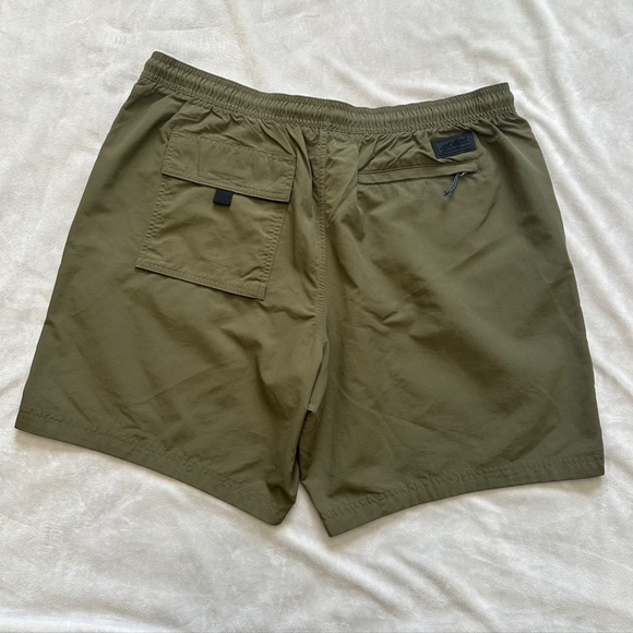 Eddie Bauer Olive Green Men's Shorts - Picture 3 of 5